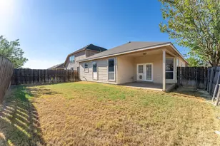 857 Rio Bravo Dr, Fort Worth, TX 76052 - Photo 10