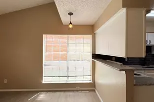 512 Rita Ln, Arlington, TX 76014 - Photo 6