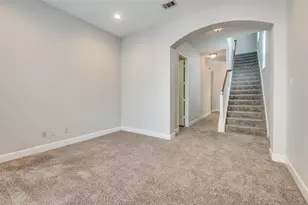 909 City Side Ln, Dallas, TX 75201 - Photo 18