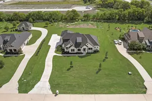 4418 Lake Breeze Dr, McKinney, TX 75071 - Photo 2