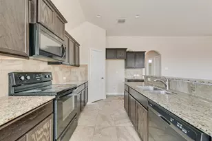 215 Fred Ln, Ferris, TX 75125 - Photo 8