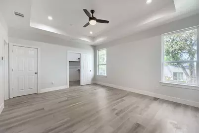 525 NW 17th Street, Grand Prairie, TX 75050 - Photo 8