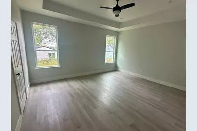 525 NW 17th Street, Grand Prairie, TX 75050 - Photo 6