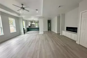 525 NW 17th St, Grand Prairie, TX 75050 - Photo 2