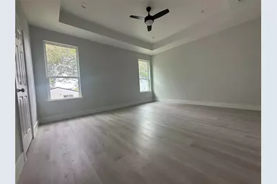 525 NW 17th Street, Grand Prairie, TX 75050 - Photo 10