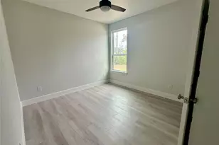 525 NW 17th St, Grand Prairie, TX 75050 - Photo 12