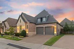828 Royal Minister Blvd, Lewisville, TX 75056 - Photo 2