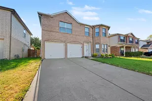 8513 Horse Whisper Ln, Fort Worth, TX 76131 - Photo 2
