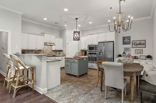 721 Austin Ave, Waco, TX 76701 - Photo 10