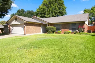 3516 Primrose Ln, Bedford, TX 76021 - Photo 2