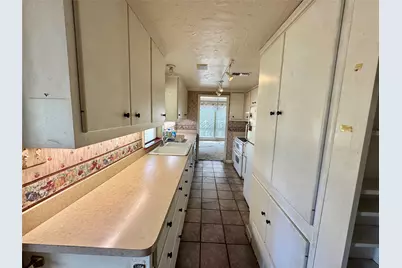 122 Pawnee Trail, Gainesville, TX 76240 - Photo 8