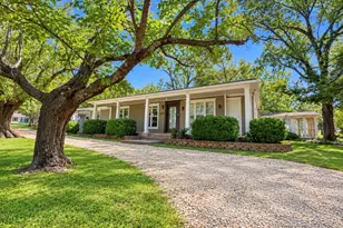 122 Pawnee Trail, Gainesville, TX 76240 - Photo 2
