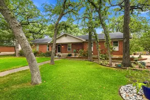 307 Shadow Ln, Euless, TX 76039 - Photo 1