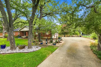 307 Shadow Lane, Euless, TX 76039 - Photo 2
