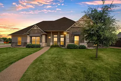 800 Gallant Fox Road, Hewitt, TX 76643 - Photo 1