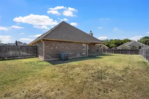 800 Gallant Fox Rd, Hewitt, TX 76643 - Photo 30