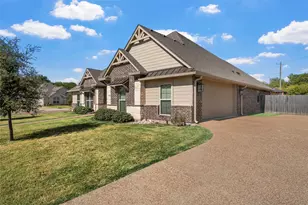 800 Gallant Fox Rd, Hewitt, TX 76643 - Photo 32