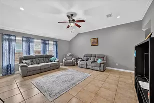 5530 Mandarin Way, Dallas, TX 75249 - Photo 4