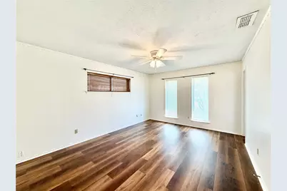 8405 Lullwater Drive, Dallas, TX 75218 - Photo 14