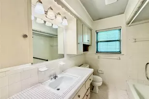 8405 Lullwater Dr, Dallas, TX 75218 - Photo 20