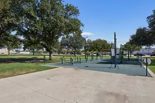 1513 Meadow Way, Garland, TX 75042 - Photo 32