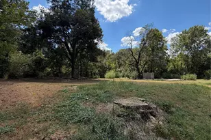 943 W Sherman St, Paris, TX 75460 - Photo 1