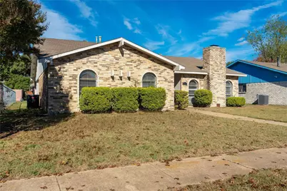 2913 Landershire Lane, Garland, TX 75044 - Photo 2