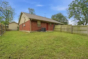 106 Shaw St, Tom Bean, TX 75491 - Photo 20