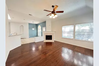 429 N Waterford Oaks Drive, Cedar Hill, TX 75104 - Photo 8