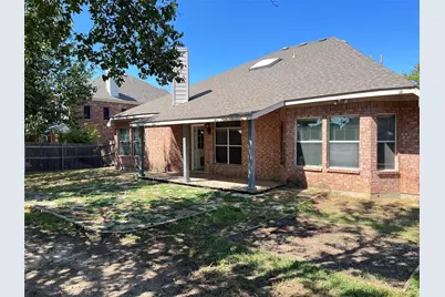 429 N Waterford Oaks Drive, Cedar Hill, TX 75104 - Photo 2