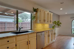 8515 Londonderry Ln, Dallas, TX 75228 - Photo 10
