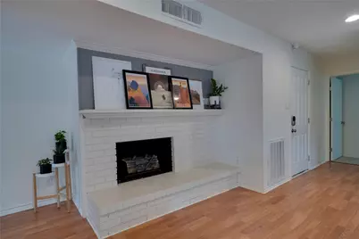 8515 Londonderry Lane, Dallas, TX 75228 - Photo 18