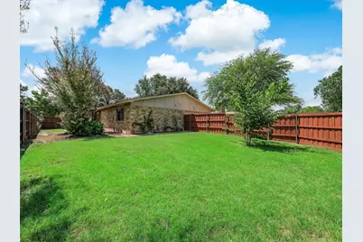 8515 Londonderry Lane, Dallas, TX 75228 - Photo 24