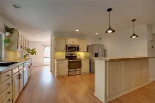8515 Londonderry Ln, Dallas, TX 75228 - Photo 12