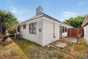 9627 Kerrville St, Dallas, TX 75227 - Photo 32