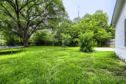 326 E Holley Street, Mesquite, TX 75149 - Photo 30