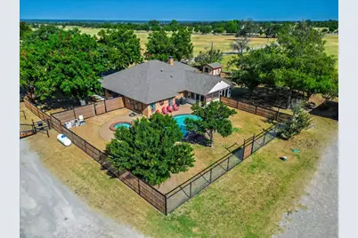 820 Walker Lane, Brock, TX 76066 - Photo 2