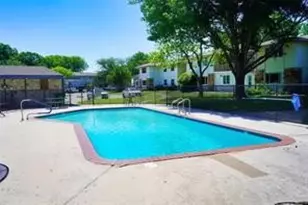 109 Harbor Dr, Runaway Bay, TX 76426 - Photo 2