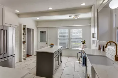 25O8 Hulen Street, Fort Worth, TX 76107 - Photo 12
