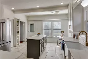 25O8 Hulen St, Fort Worth, TX 76107 - Photo 12
