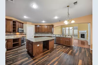 4551 Durrand Drive, Grand Prairie, TX 75052 - Photo 8