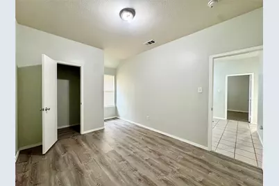 2812 Park Place Drive, Grand Prairie, TX 75052 - Photo 36