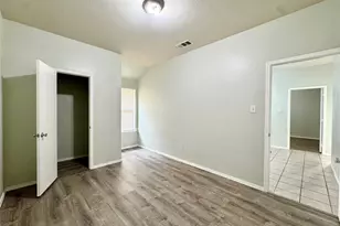 2812 Park Pl Dr, Grand Prairie, TX 75052 - Photo 36