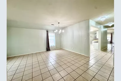 2812 Park Place Drive, Grand Prairie, TX 75052 - Photo 6