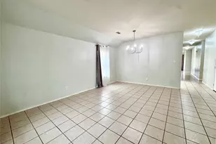 2812 Park Pl Dr, Grand Prairie, TX 75052 - Photo 10