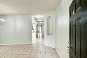 2812 Park Pl Dr, Grand Prairie, TX 75052 - Photo 4