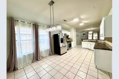 2812 Park Place Drive, Grand Prairie, TX 75052 - Photo 14