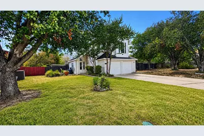 2355 Woodvine Court, Grand Prairie, TX 75052 - Photo 2