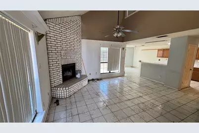 2355 Woodvine Court, Grand Prairie, TX 75052 - Photo 10