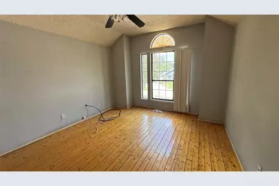 2355 Woodvine Court, Grand Prairie, TX 75052 - Photo 14